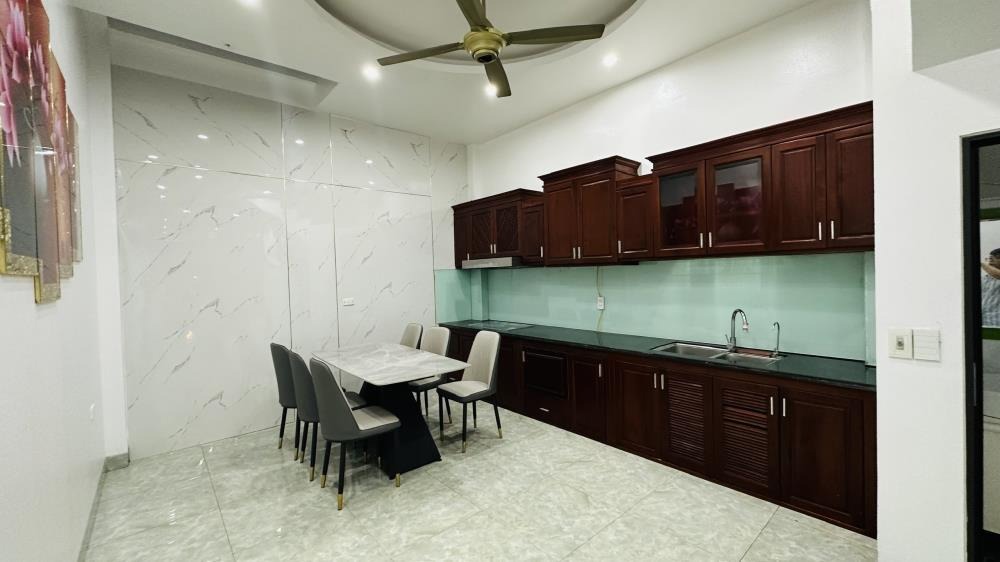 Bán nhà Mậu Lương - 4 tầng, 50m2, Giá 12.6 tỷ - Vị trí đắc địa