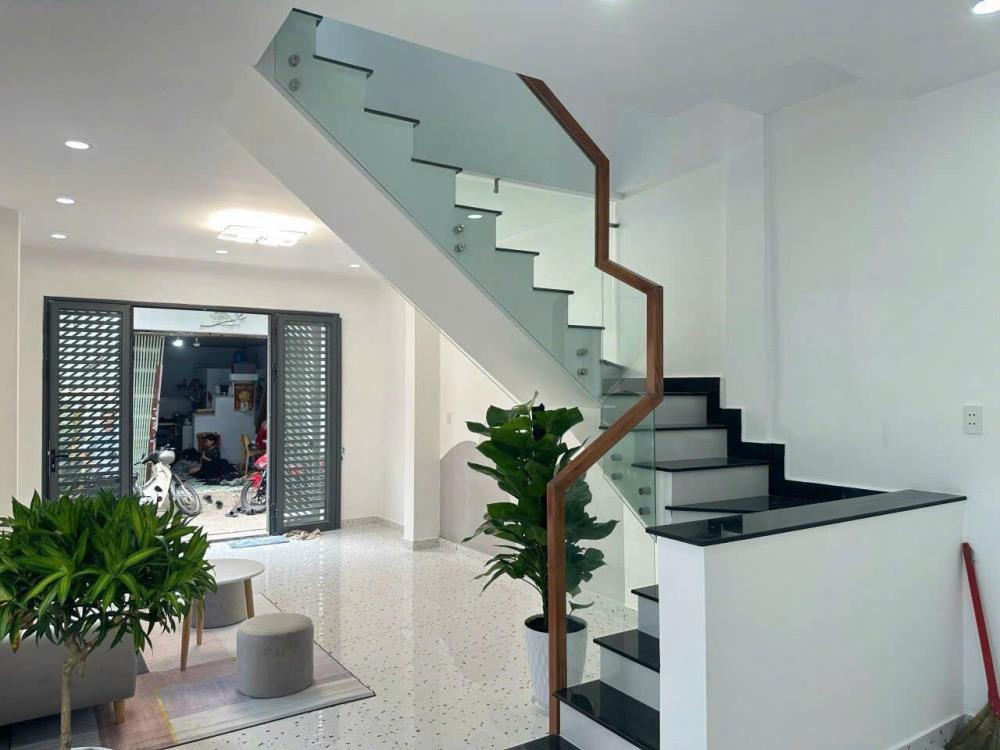 Nhà Giá Rẻ Bình Chánh - Vị Trí Đắc Địa, Hỗ Trợ Vay Ngân Hàng