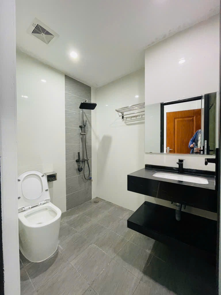 Bán nhà 7 tầng, mặt tiền, thang máy, Đặng Tiến Đông, Đống Đa - 13.8 tỷ