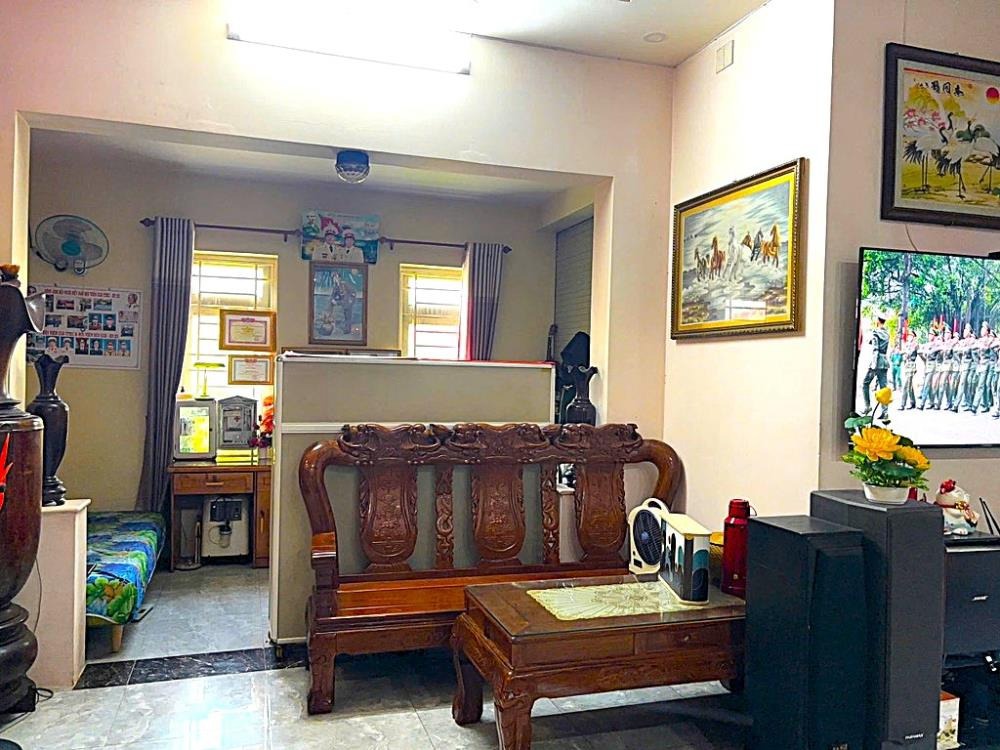 Bán Nhà Góc 3 Tầng, 88m2, Thổ Cư, Giá 7 Tỷ - Lã Xuân Oai, Quận 9