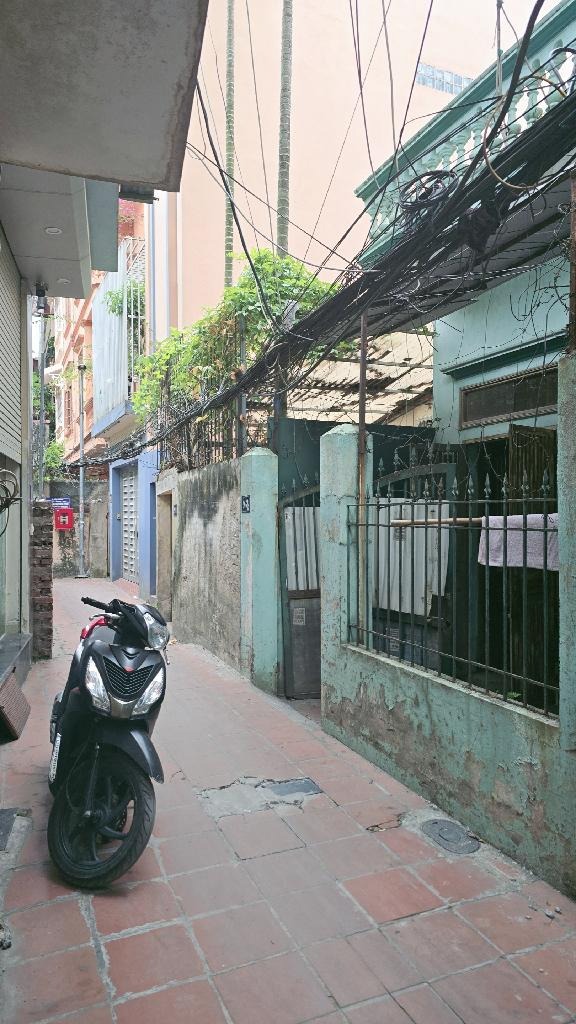 Bán Nhà Cầu Giấy - 62m2 - 6 Tỷ - Nhà 1 Tầng - Vị Trí Đắc Địa