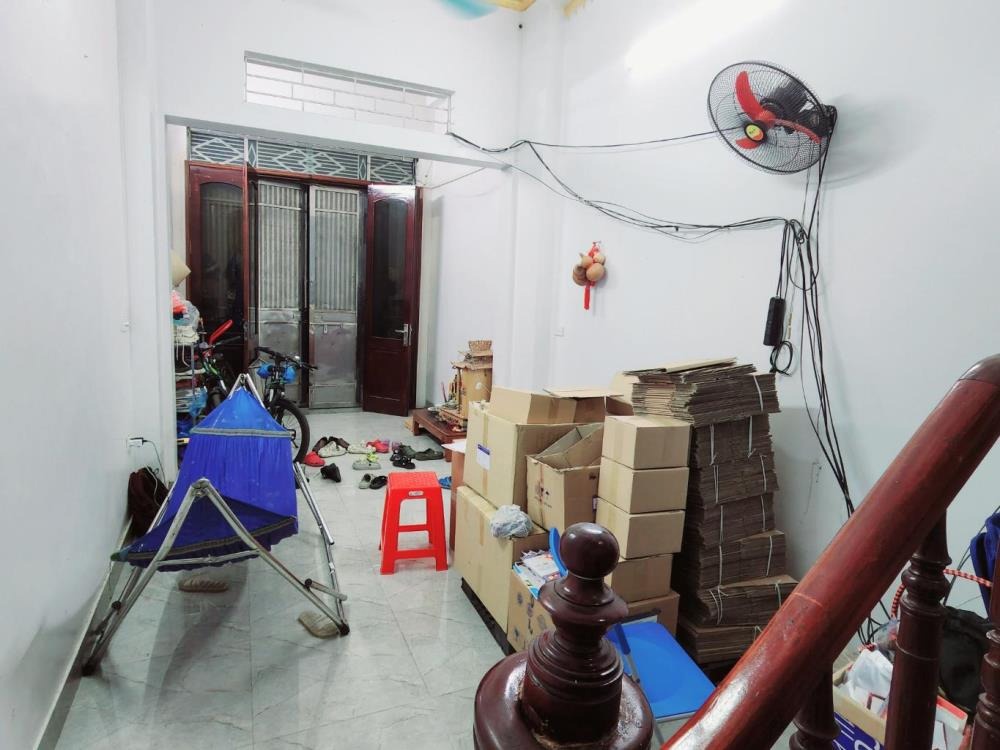 Bán Nhà 2 Mặt Tiền Phố Vũ Hữu, Hà Nội - Vị Trí Đắc Địa, Giá Tốt