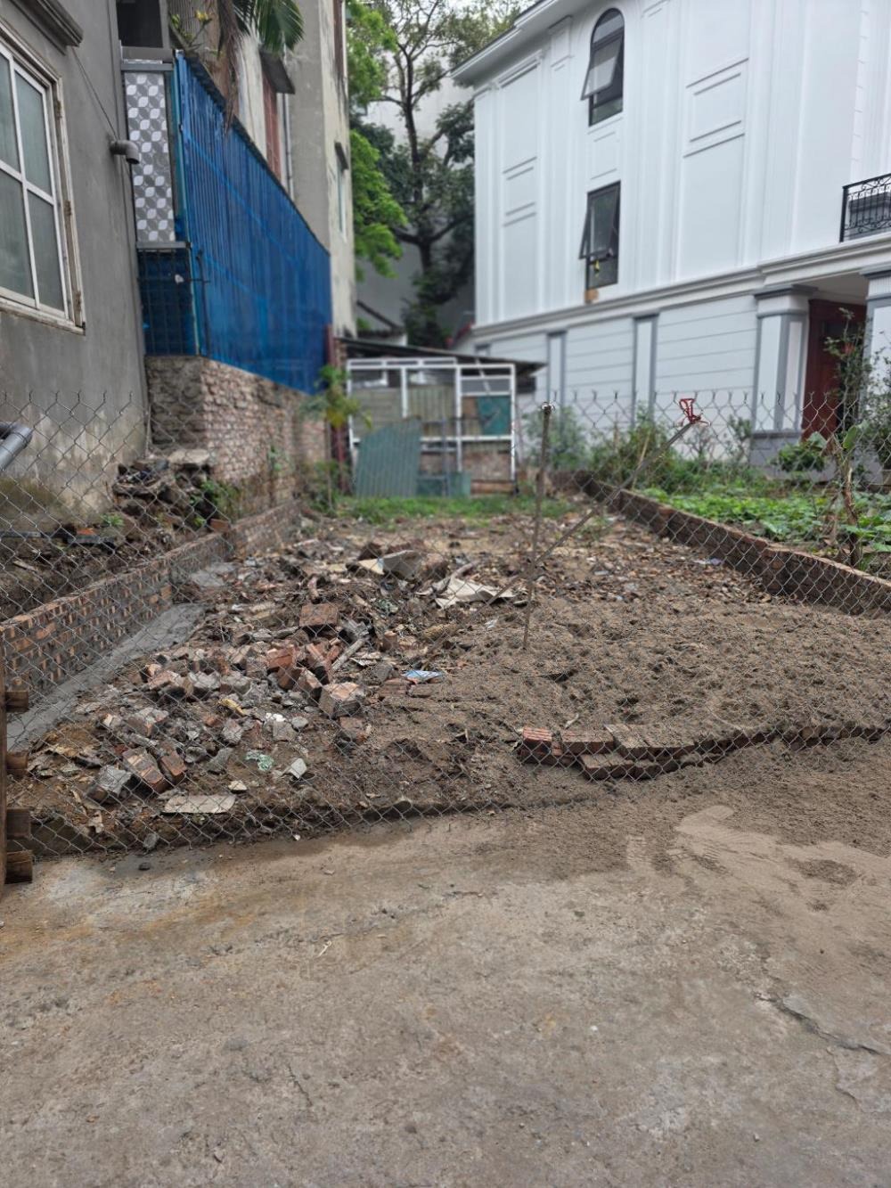 Bán Đất Ngọc Lâm, Long Biên - 99m2, Mặt Tiền 4.5m, Giá 15 Tỷ - Pháp Lý Rõ Ràng