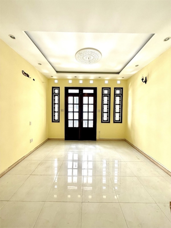 Bán nhà Tân Bình, Khu Sân Bay: 60m2, 4 Tầng, Hẻm 8m, Giá Tốt