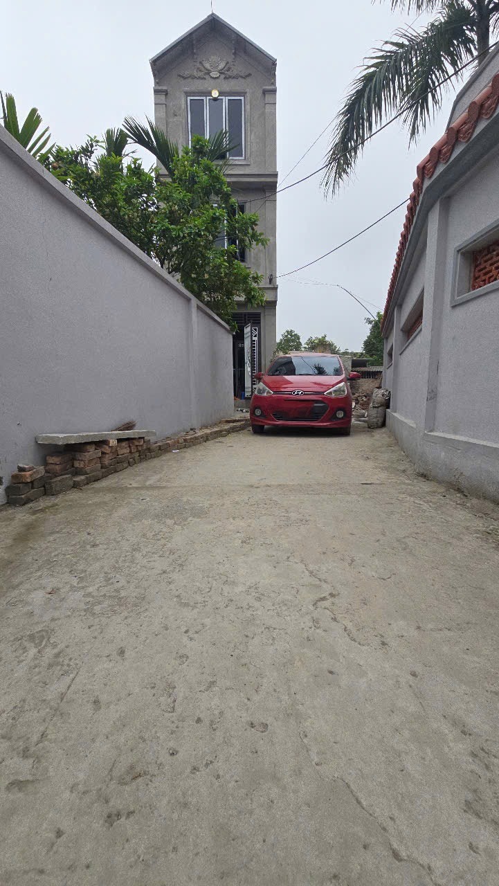 Bán đất Bình Minh - Thanh Oai 50.5m2, Ô tô vào nhà - Giá 2.3x Tỷ