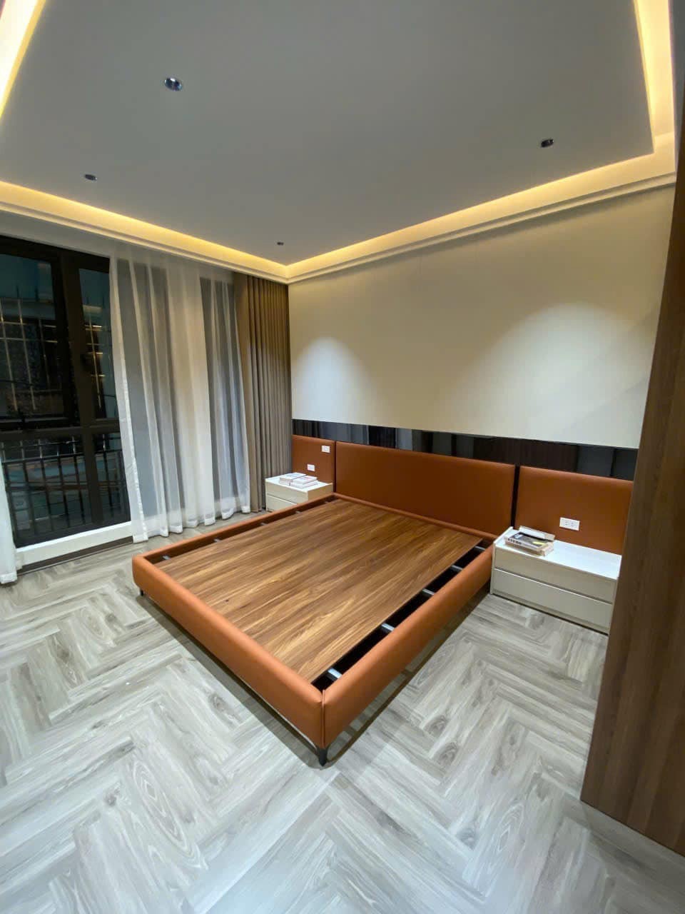 Ngô Thì Sỹ - Hà Đông: 5 Tầng, Thang Máy, Nội Thất Luxury, Ô Tô Đỗ Cửa