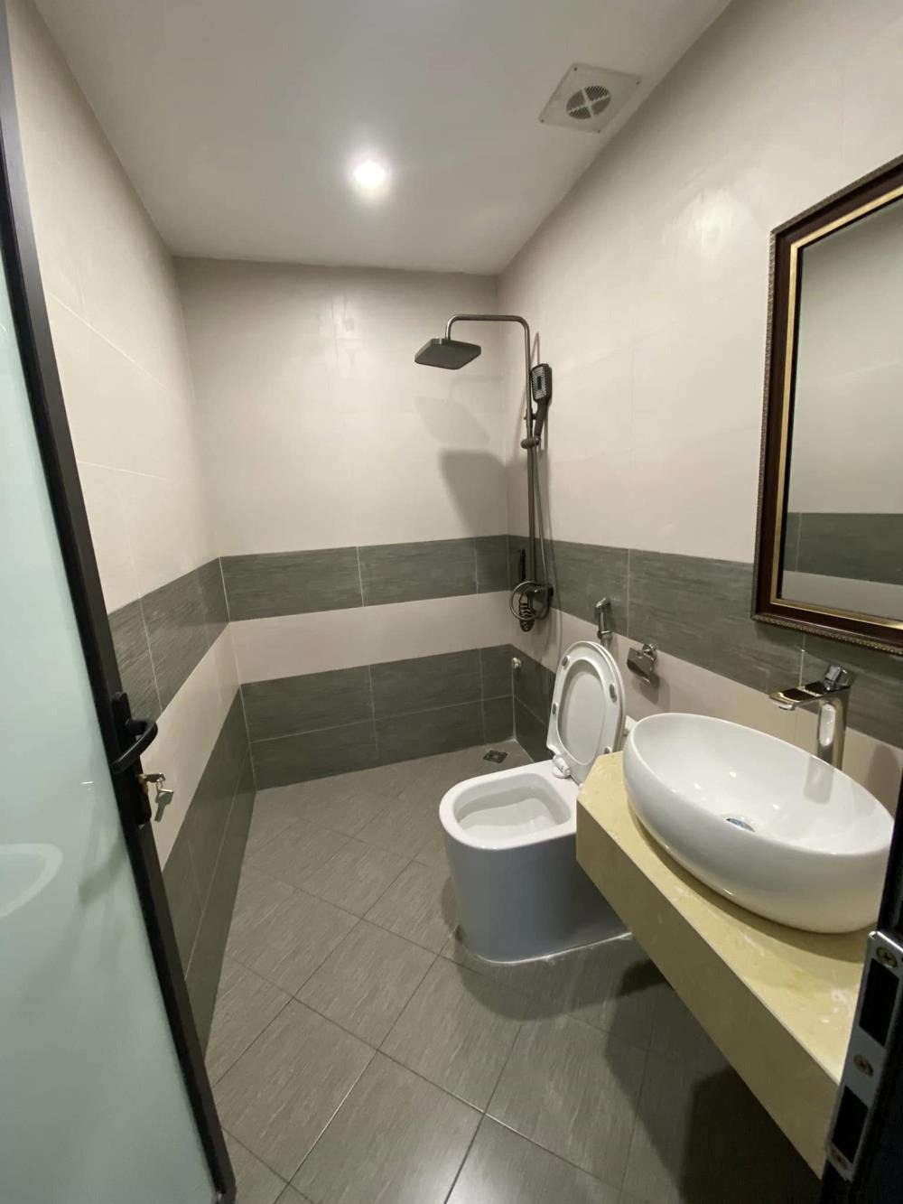 Bùi Xươnb Trạch Thanh Xuân: Bán Nhanh 6 Tỷ, 5 Tầng, Xây Mới - Vị Trí Đẹp