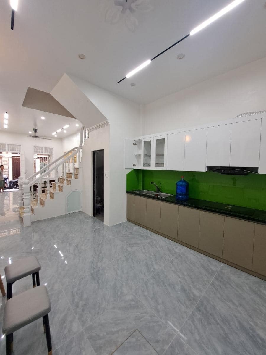Nhà Mới 4 Tầng, Vị Trí Đắc Địa - Đầu Tư/Ở - Chỉ 4 tỷ - La Phù Hoài Đức