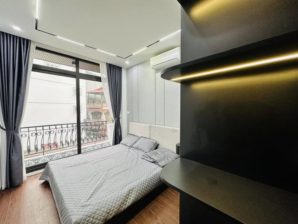 Nhà Luxury 5 Tầng, Full Nội Thất, Oto Đỗ Cửa - Giá 7.5 Tỷ