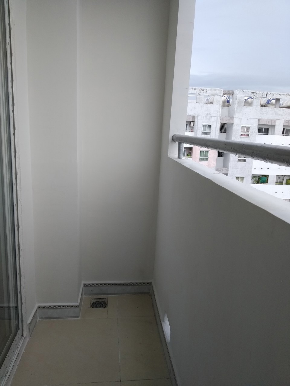 Bán Chung Cư HQC Plaza - 2PN, Sổ Riêng, Giá 1.35 Tỷ