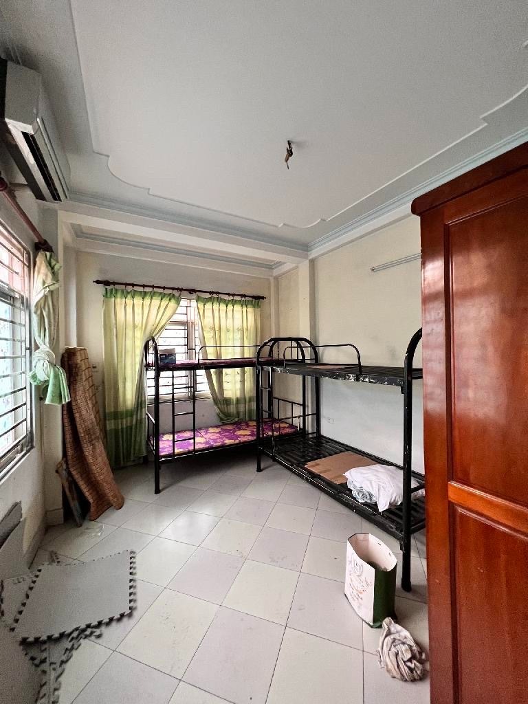 Bán Đất Tặng Nhà Giảng Võ - Đống Đa: 54m2, MT 3.3m, Giá 7.5 Tỷ