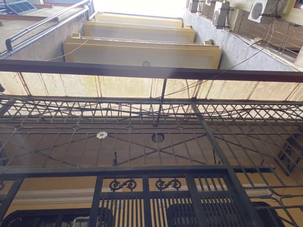 Bán Gấp Nhà 46m2, 4 Tầng, Nguyễn Khánh Toàn - Giá 9.9 Tỷ