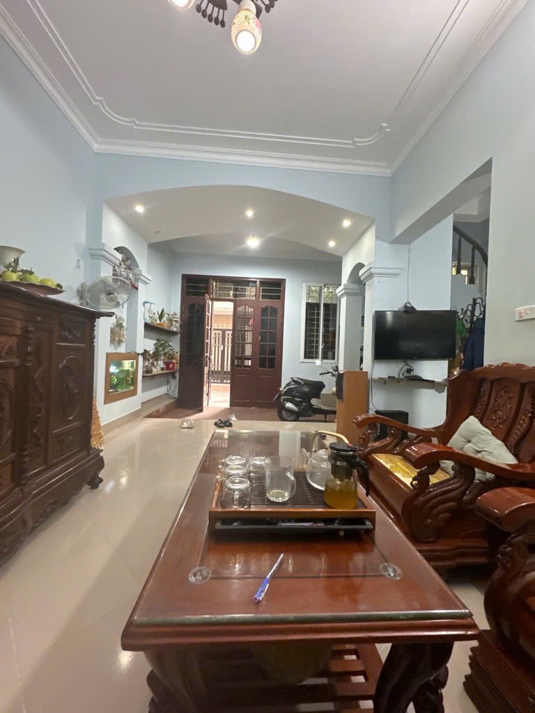 Bán nhà Trần Bình 55m2, Mặt Tiền Rộng 7.1m, Ô Tô Đỗ Trong Nhà - Giá Tốt