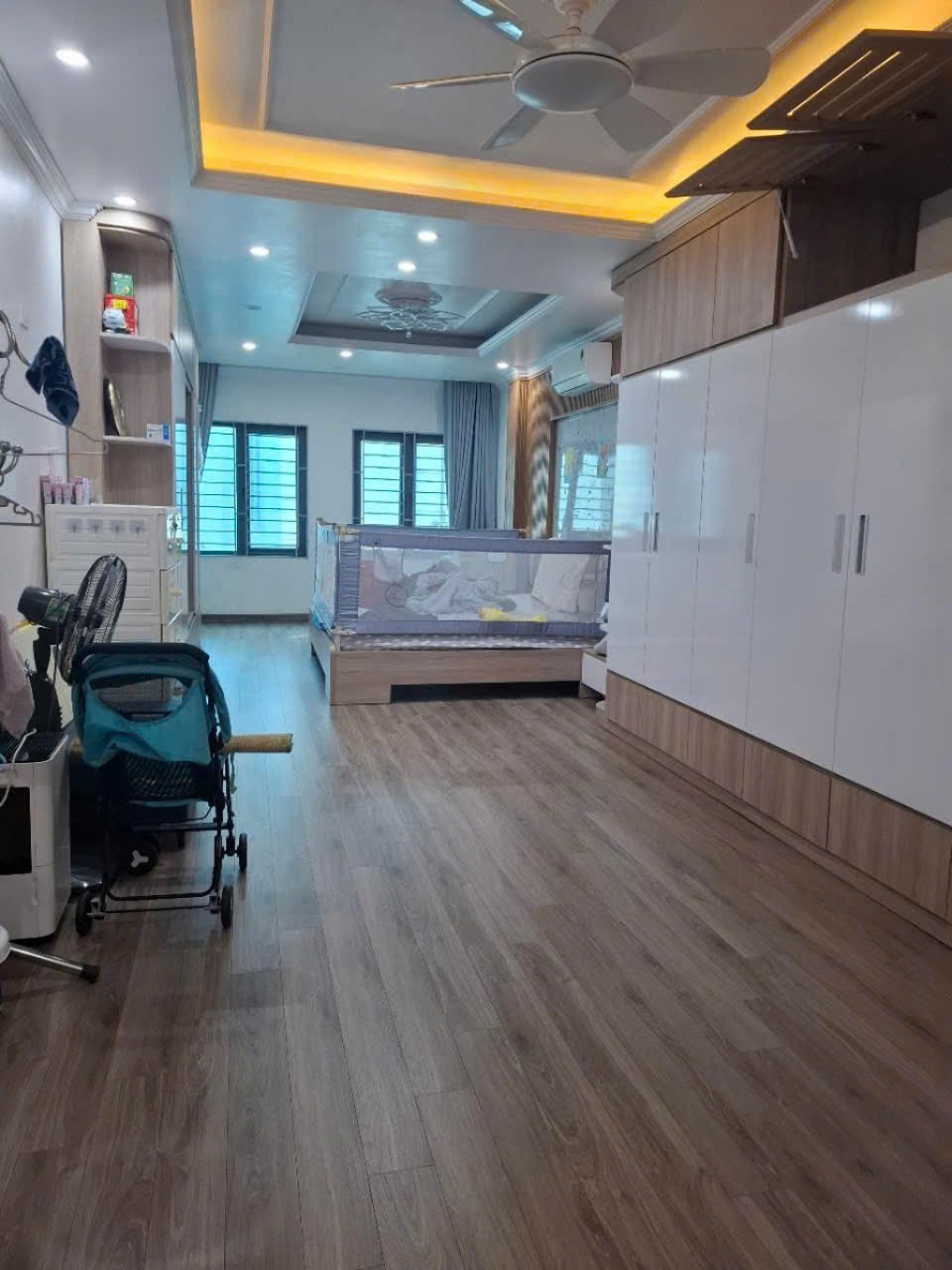 Bán nhà Trần Bình 55m2, Mặt Tiền Rộng 7.1m, Ô Tô Đỗ Trong Nhà - Giá Tốt