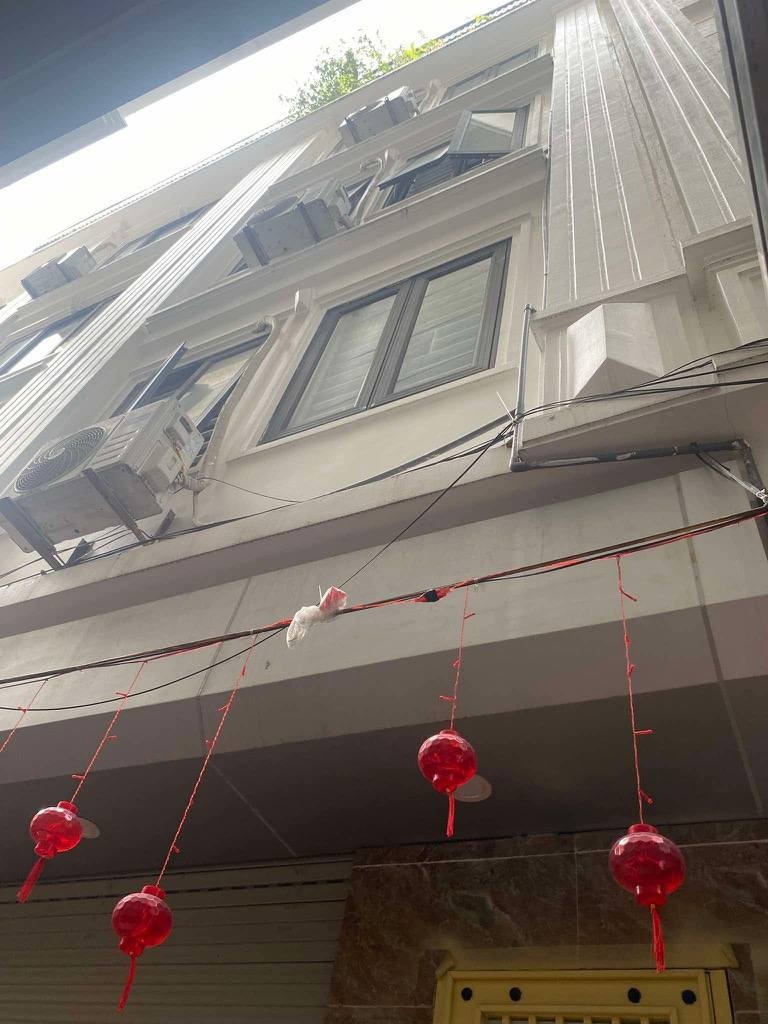 Bán Nhà Định Công Thượng - 5 Phòng Ngủ, Tiện Ích Vui Vẻ, Giá 8.6 Tỷ