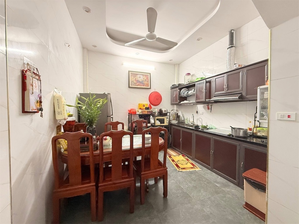 Nhà Đẹp Giá Tốt Tại Bùi Xương Trạch, Thanh Xuân - 40m² x 3 Tầng - Chỉ 3.65 Tỷ