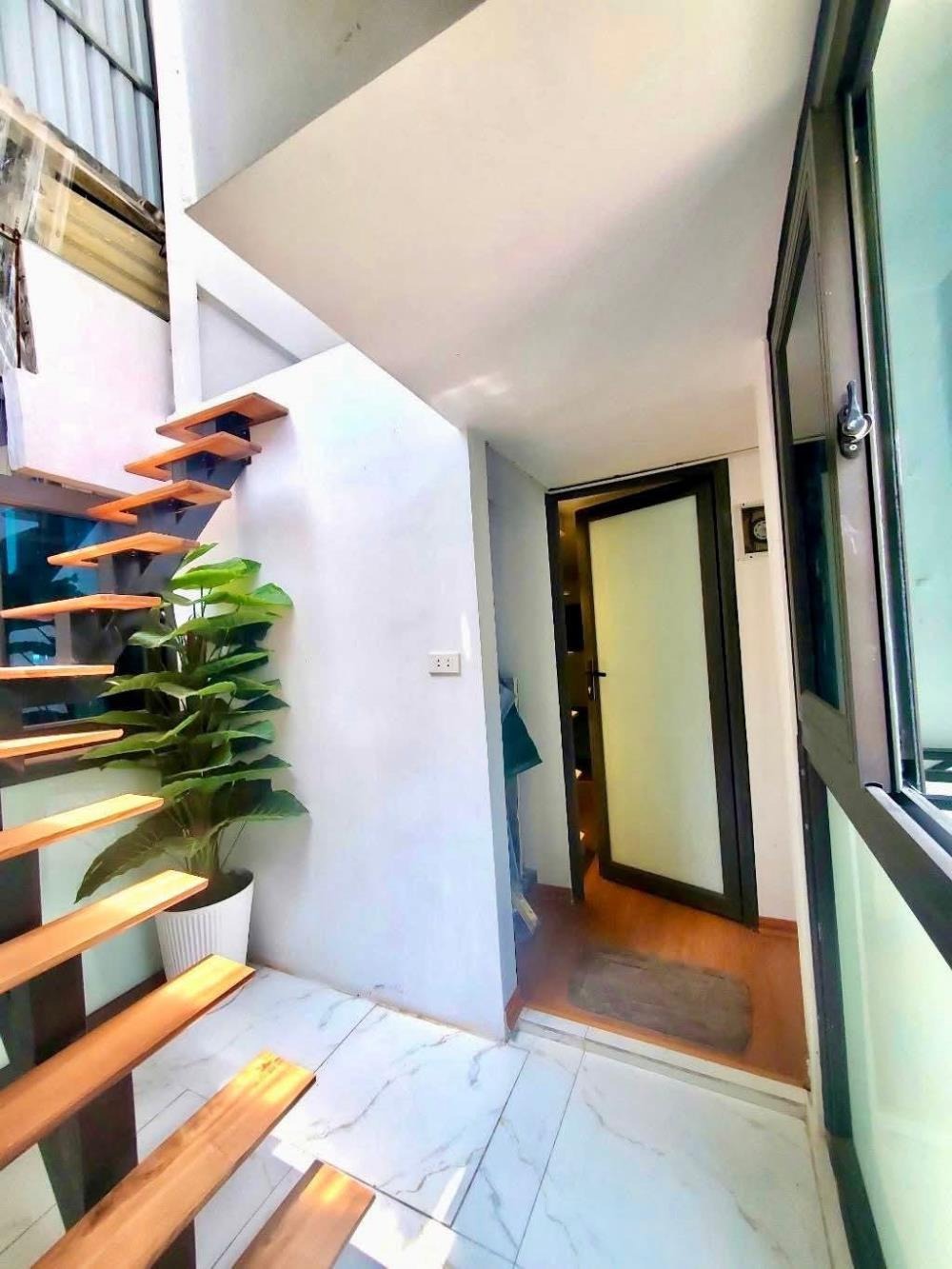 Nhà đẹp chợ Mơ 38m², 5 tầng, thang máy, full nội thất - Vị trí trung tâm