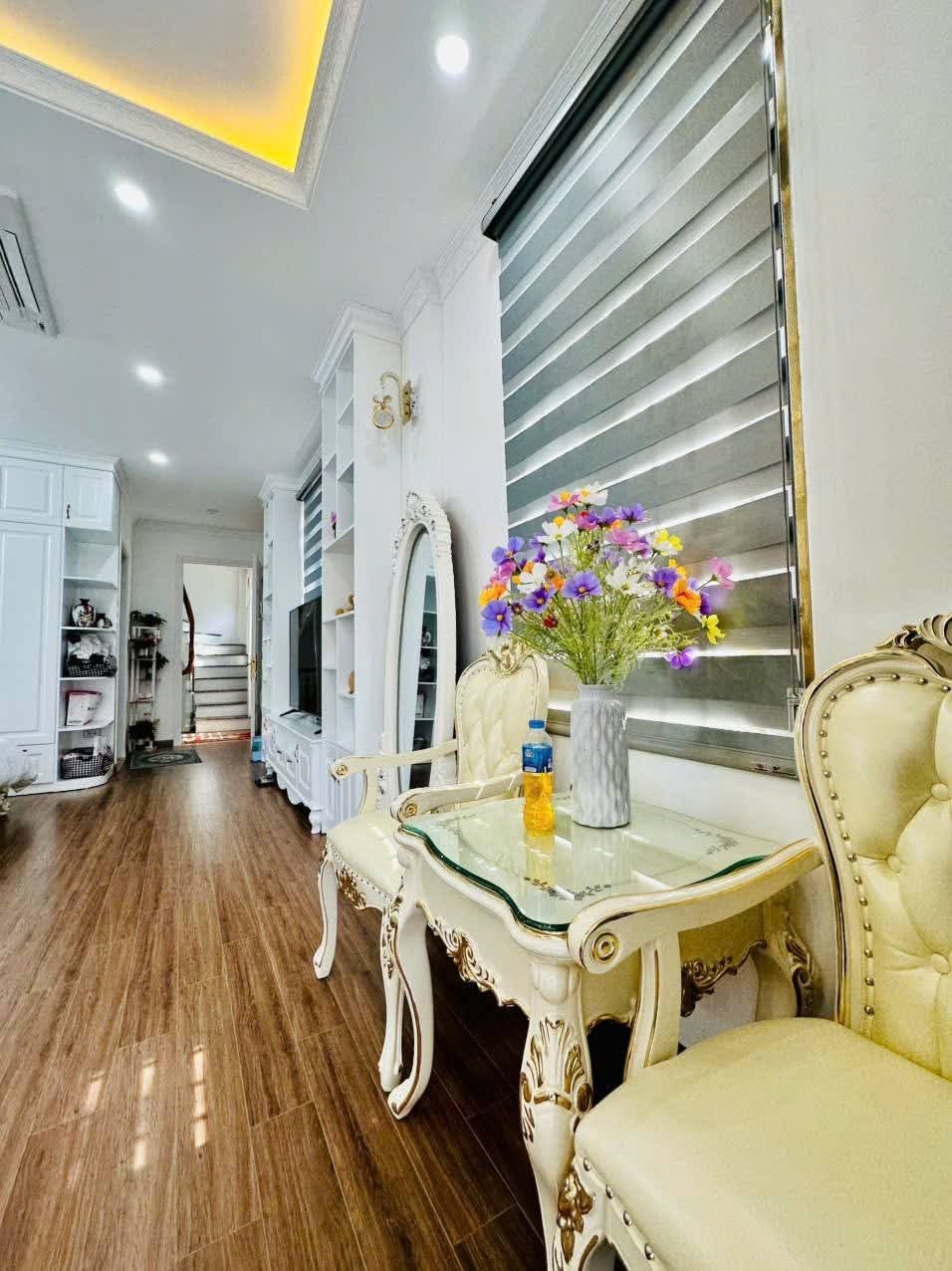Siêu phẩm lô góc phố Bạch Mai: 23.8 tỷ - 49m² - Thông thoáng - Sang trọng - Ô tô vào tận cửa