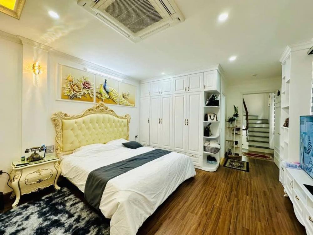 Siêu phẩm lô góc phố Bạch Mai: 23.8 tỷ - 49m² - Thông thoáng - Sang trọng - Ô tô vào tận cửa