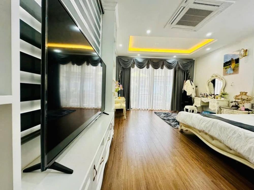 Siêu phẩm lô góc phố Bạch Mai: 23.8 tỷ - 49m² - Thông thoáng - Sang trọng - Ô tô vào tận cửa