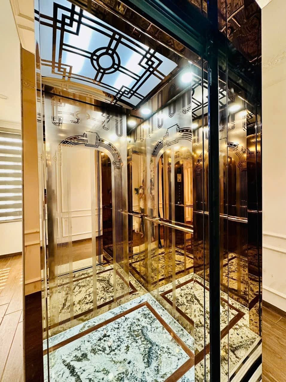 Siêu phẩm lô góc phố Bạch Mai: 23.8 tỷ - 49m² - Thông thoáng - Sang trọng - Ô tô vào tận cửa