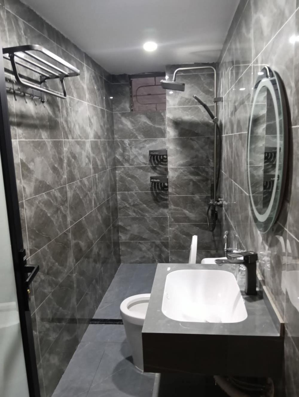 Bán gấp nhà dòng tiền êm ái, full phòng - Ngã Tư Sở - Đầu tư sinh lời ngay