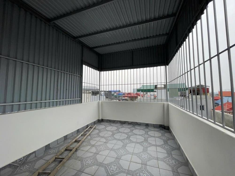 Siêu phẩm lô góc 3 thoáng - Ô tô qua cửa - 20m ô tô tránh - Nhà đẹp ở ngay - Tiện ích vượt trội