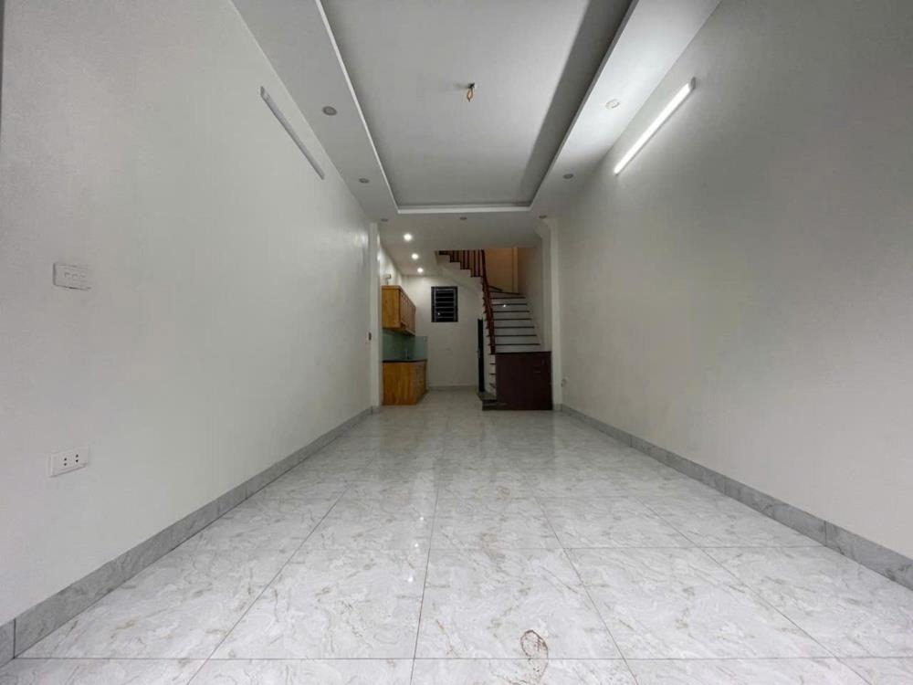 Siêu phẩm lô góc 3 thoáng - Ô tô qua cửa - 20m ô tô tránh - Nhà đẹp ở ngay - Tiện ích vượt trội