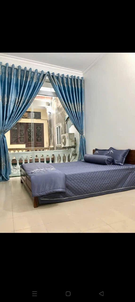 Bán nhà Hà Đông: 4 tầng, ngõ thông, gần Quang Trung - 4.9 tỷ