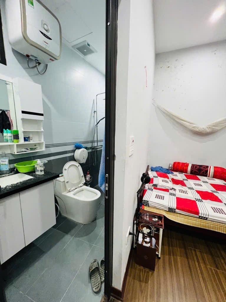 Nhà 5 Tầng 32m² Ngay Cầu Đen, Hà Đông - Giá Chỉ 5.35 Tỷ