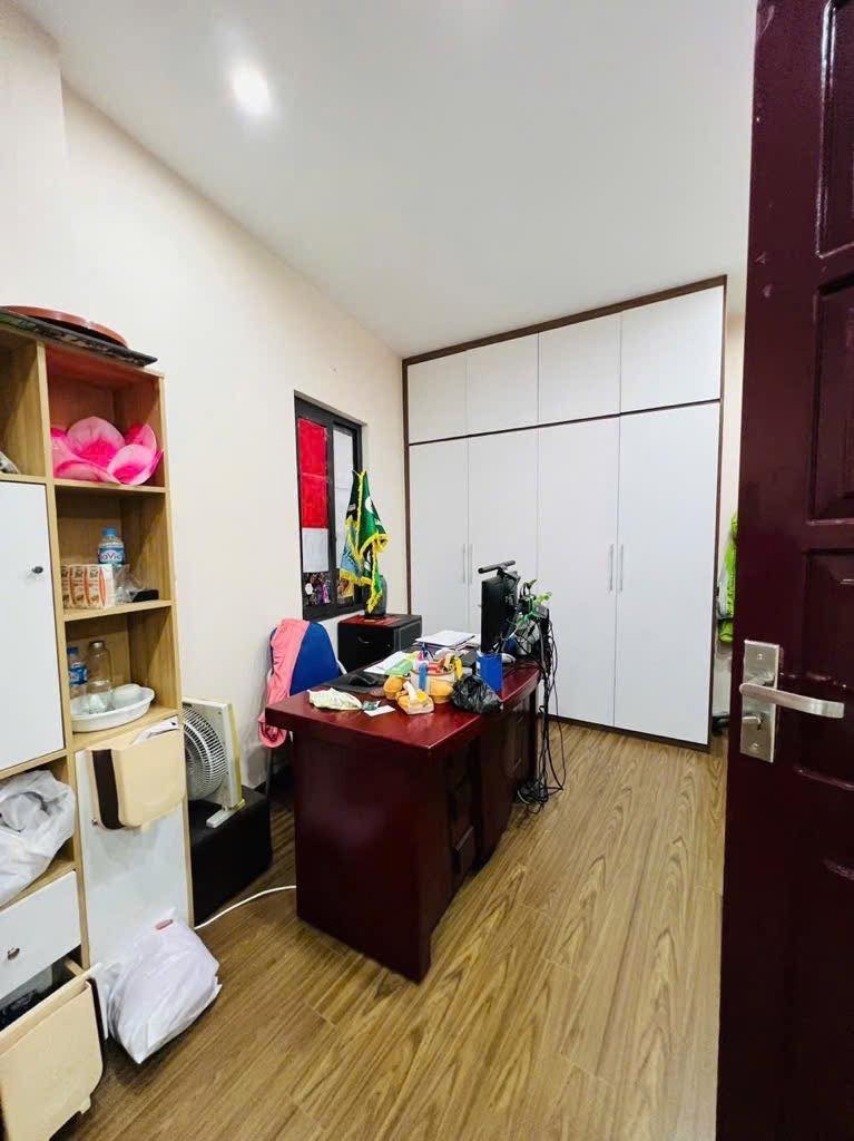 Nhà 5 Tầng 32m² Ngay Cầu Đen, Hà Đông - Giá Chỉ 5.35 Tỷ