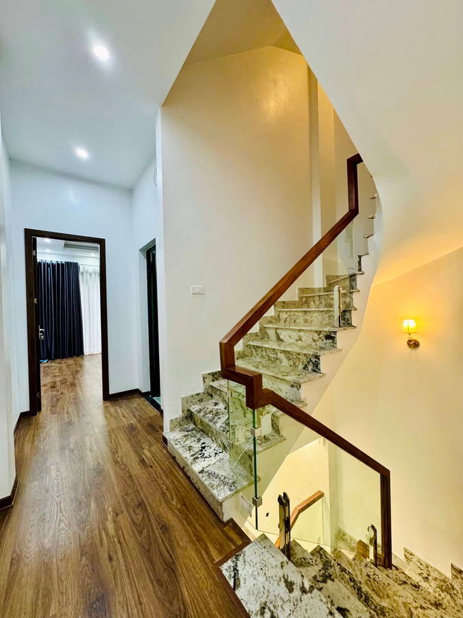 Bán nhà Đống Đa - 52m2 x 4 tầng, mặt ngõ ô tô, kinh doanh sầm uất - Giá tốt