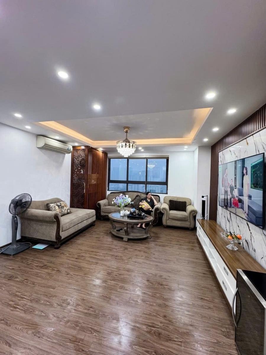 Căn hộ 3PN Tây Hà Tower: 120m², View đẹp, Giá 7.68 tỷ