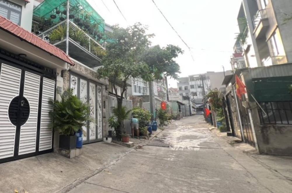 Nhà 2 Tầng 88m2 Q9, Tặng Nội Thất, Hẻm Xe Tải - Vị Trí Đắc Địa