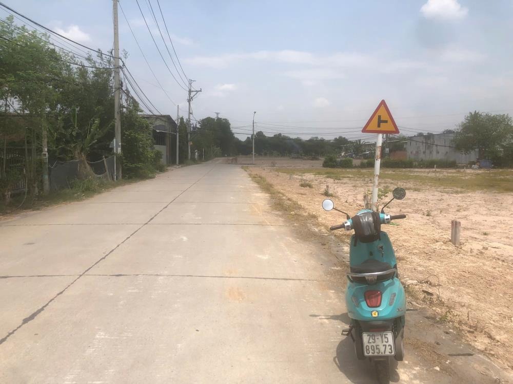 Bán Gấp Lô Đất 150m2 Sát KCN Tây Bắc, Giá 2 Tỷ XX - Vị Trí Đẹp, Pháp Lý Rõ
