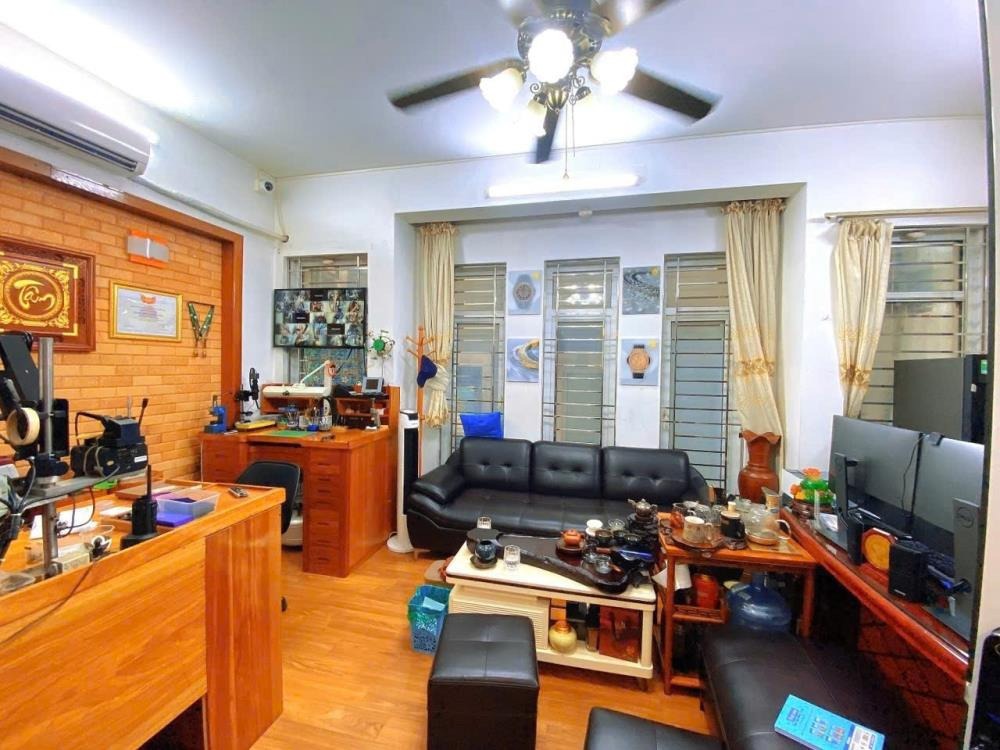 Bán nhà riêng Cầu Giấy, 5 tầng, ô tô vào nhà, giá 17 tỷ