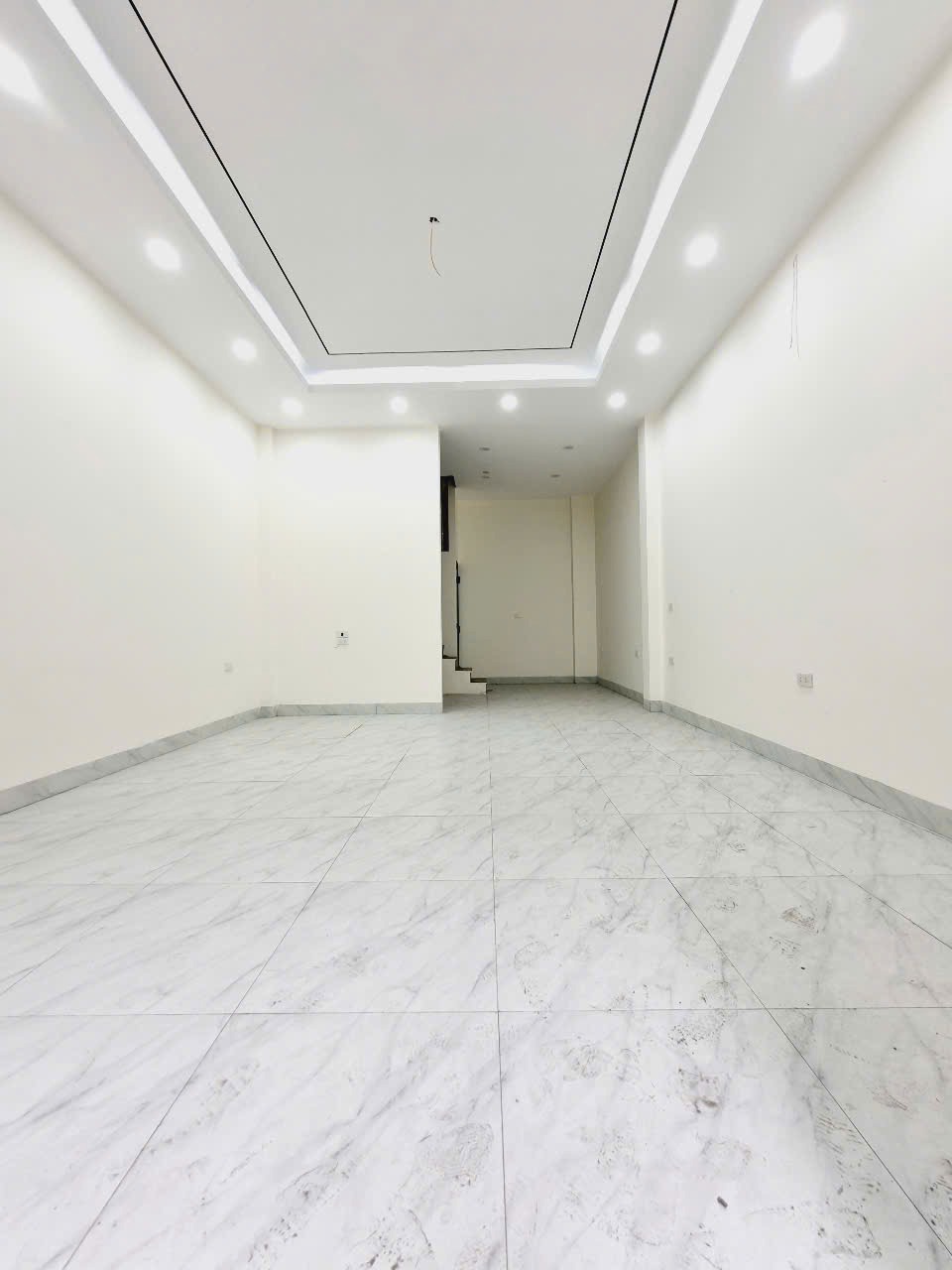Lê Hồng Phong, Hà Đông: Oto Đỗ Cửa, 5 Tầng Thang Máy - Vị Trí Độc Tôn