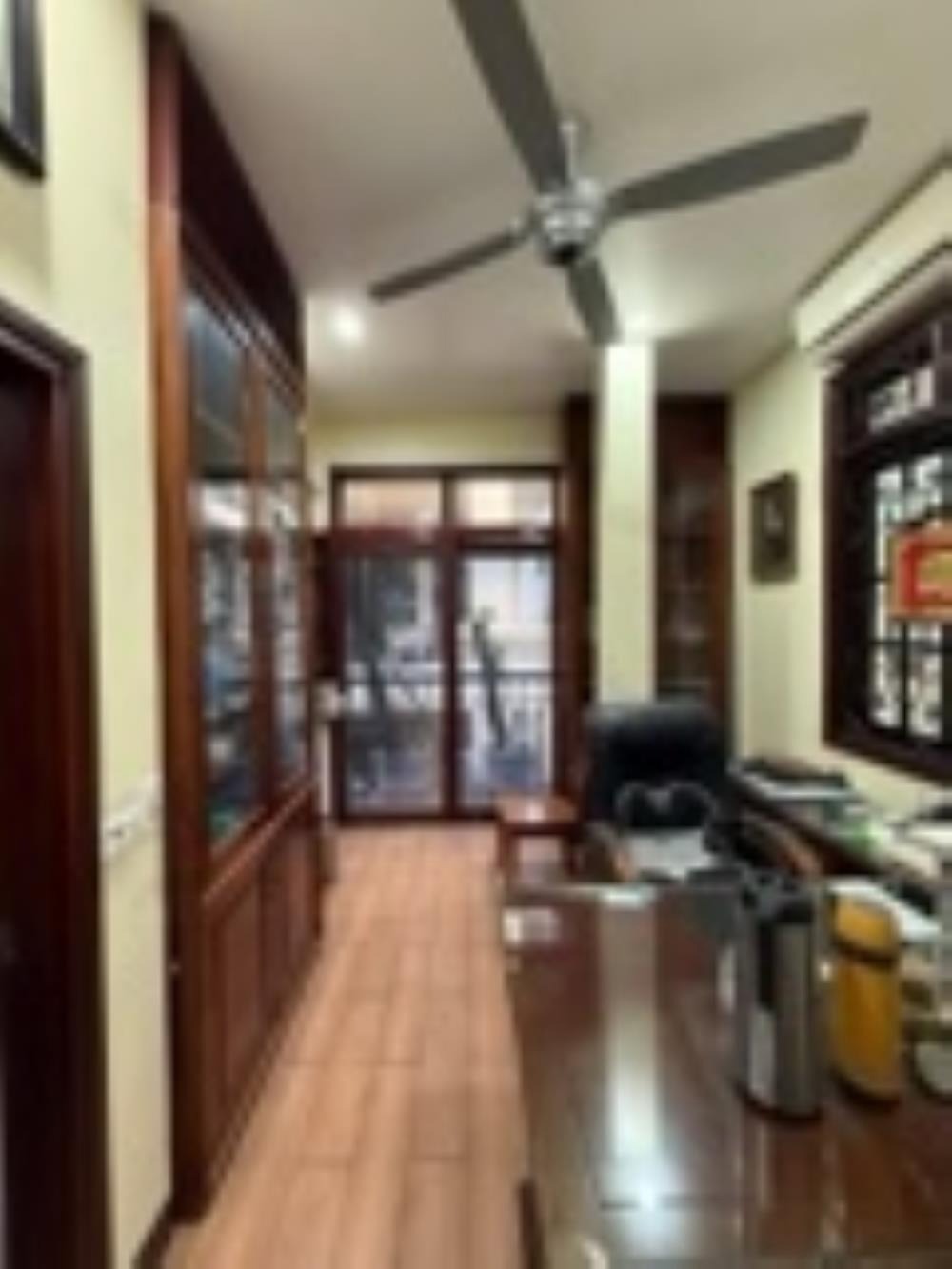 Bán nhà phân lô Trần Quốc Hoàn, Cầu Giấy: 55m2, 5 tầng, MT 9.7m, KD sầm uất