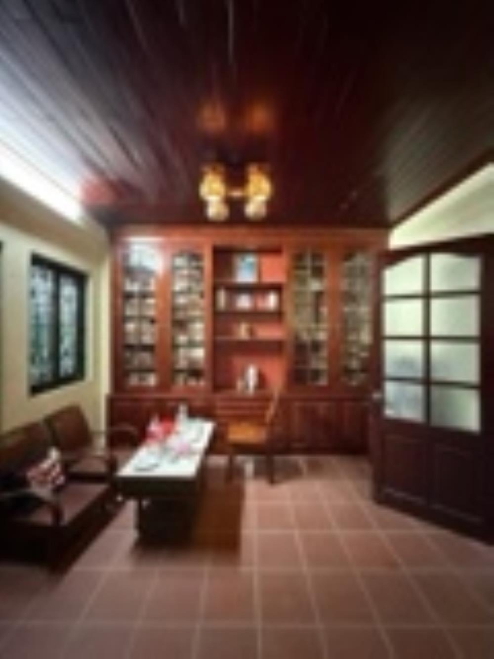 Bán nhà phân lô Trần Quốc Hoàn, Cầu Giấy: 55m2, 5 tầng, MT 9.7m, KD sầm uất