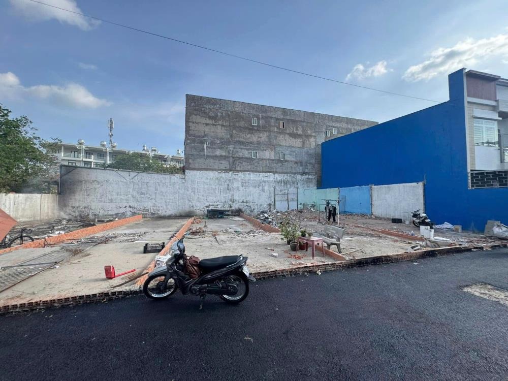 Đất chính chủ Hóc Môn 85m² sổ hồng riêng, gần chợ đầu mối, giá 3.65 tỷ