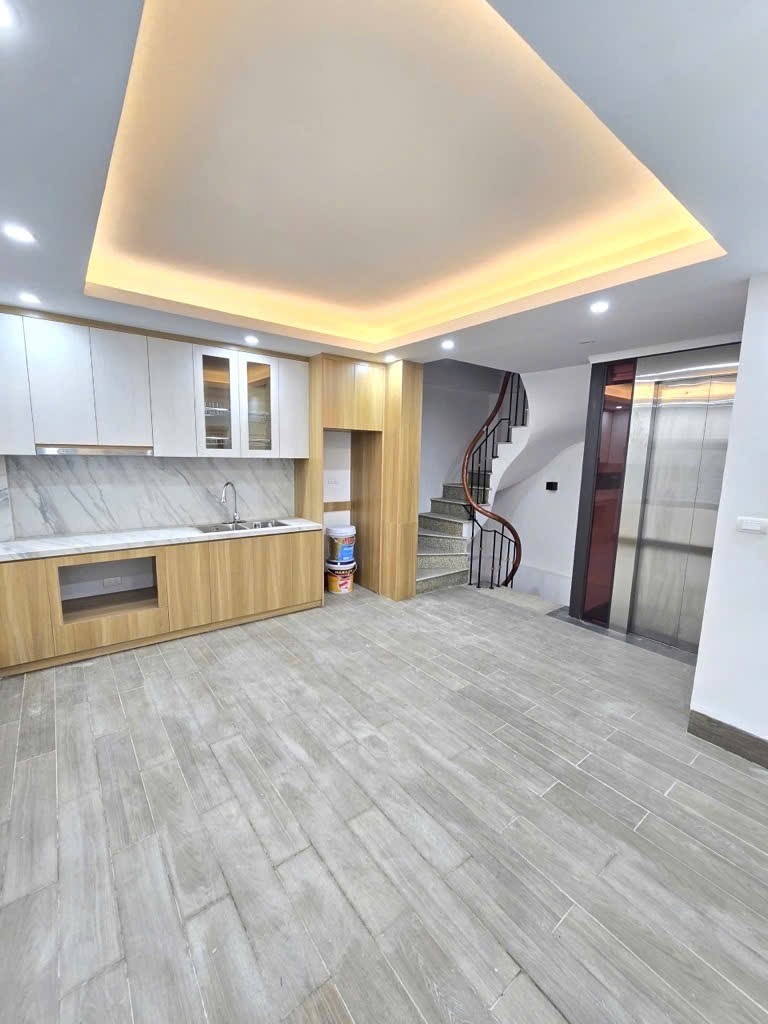 Siêu phẩm lô góc Đống Đa - 6 Tầng, Thang Máy, Full Nội Thất - Giá 12.5 tỷ