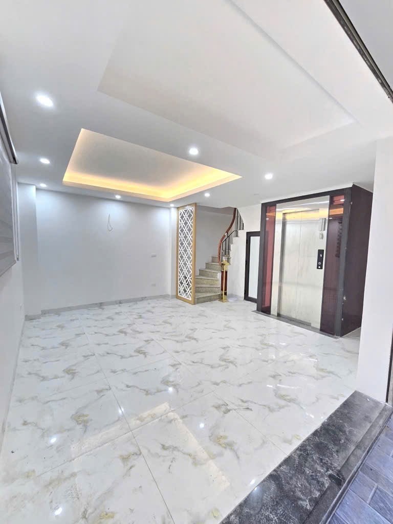 Siêu phẩm lô góc Đống Đa - 6 Tầng, Thang Máy, Full Nội Thất - Giá 12.5 tỷ