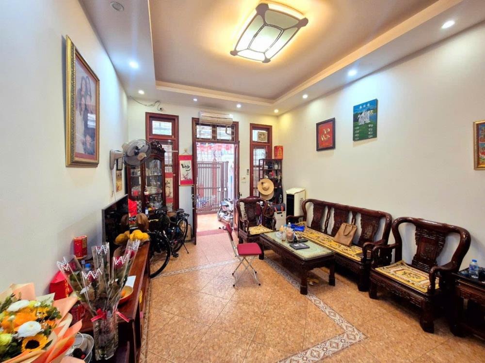 Bán Nhà Đẹp Tây Hồ - Ngõ Ô Tô, 6 Tầng, Gần Hồ Tây & Cầu Tứ Liên