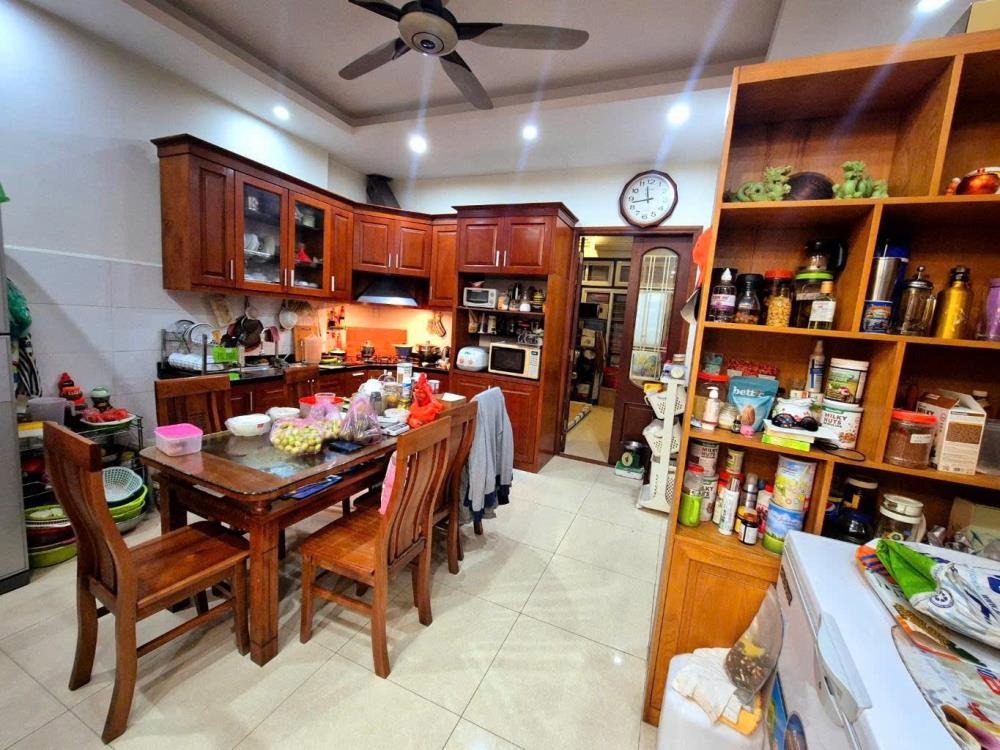 Bán Nhà Đẹp Tây Hồ - Ngõ Ô Tô, 6 Tầng, Gần Hồ Tây & Cầu Tứ Liên