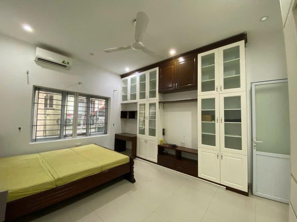 Bán Nhà Ngõ Nghi Tàm - Vị Trí Vàng, Gần Hồ Tây, Giá 7.85 Tỷ