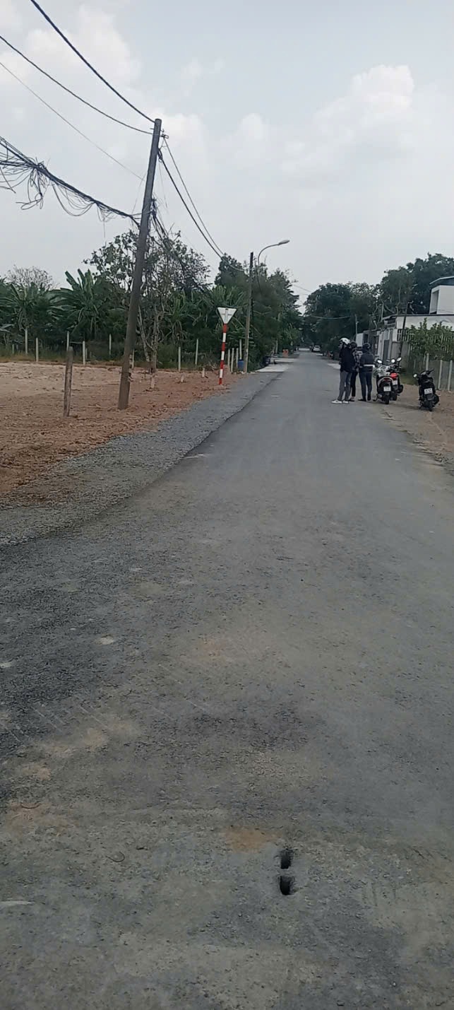 Bán Đất Nền Hóc Môn - Củ Chi Giá 2.6 Tỷ - Vị Trí Đắc Địa, Tiềm Năng Sinh Lời