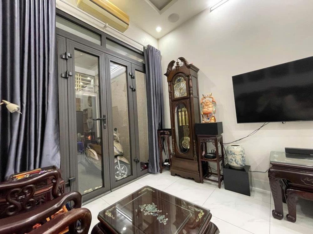 Bán nhà Tây Hồ - 50m2 - 10.9 tỷ - Gần Hồ Tây, Ô Tô Đỗ
