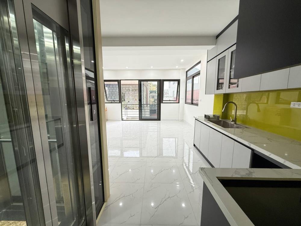 Bán Nhà Phân Lô Lê Trọng Tấn: 65m², 5 Tầng, Mặt Tiền 5m, Oto Vào Nhà