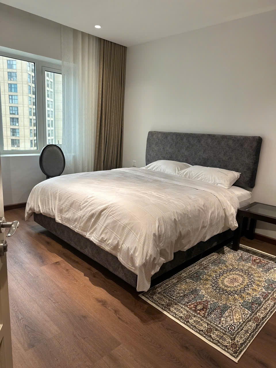 Cho thuê căn hộ 3 phòng ngủ view Hồ Tây - Ciputra, Võ Chí Công - Giá 25 triệu