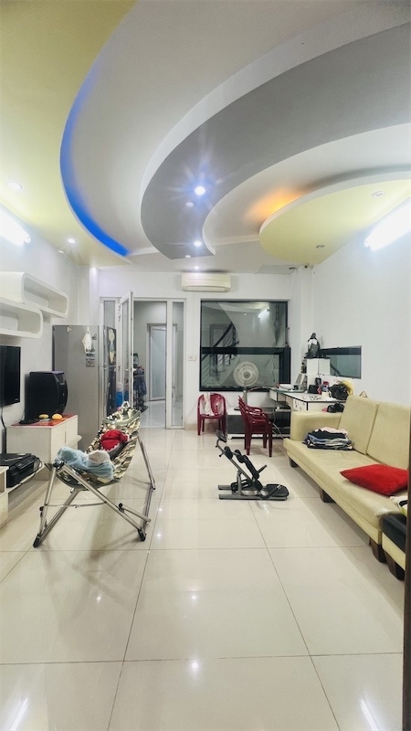 Bán nhà Quận 3 - 5 Tầng, Hẻm Xe Tải - Vị Trí Đắc Địa, Kinh Doanh Tốt